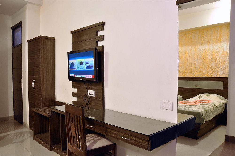 Oyo 3472 Hotel Rama Inn New Delhi Ngoại thất bức ảnh