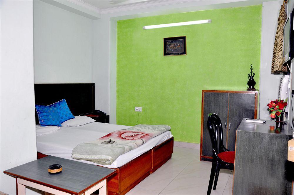 Oyo 3472 Hotel Rama Inn New Delhi Ngoại thất bức ảnh