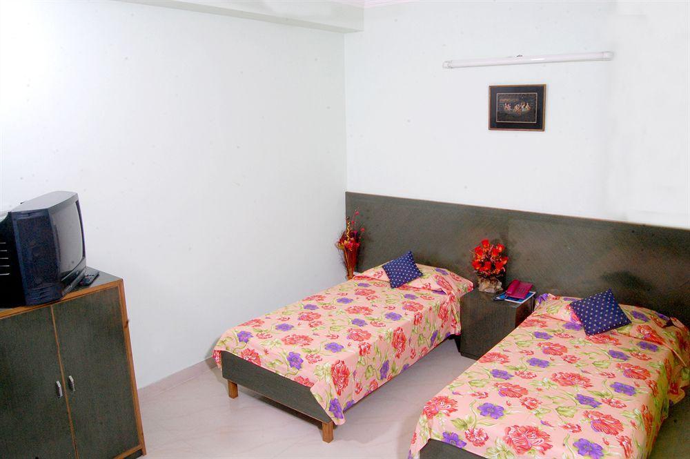Oyo 3472 Hotel Rama Inn New Delhi Ngoại thất bức ảnh