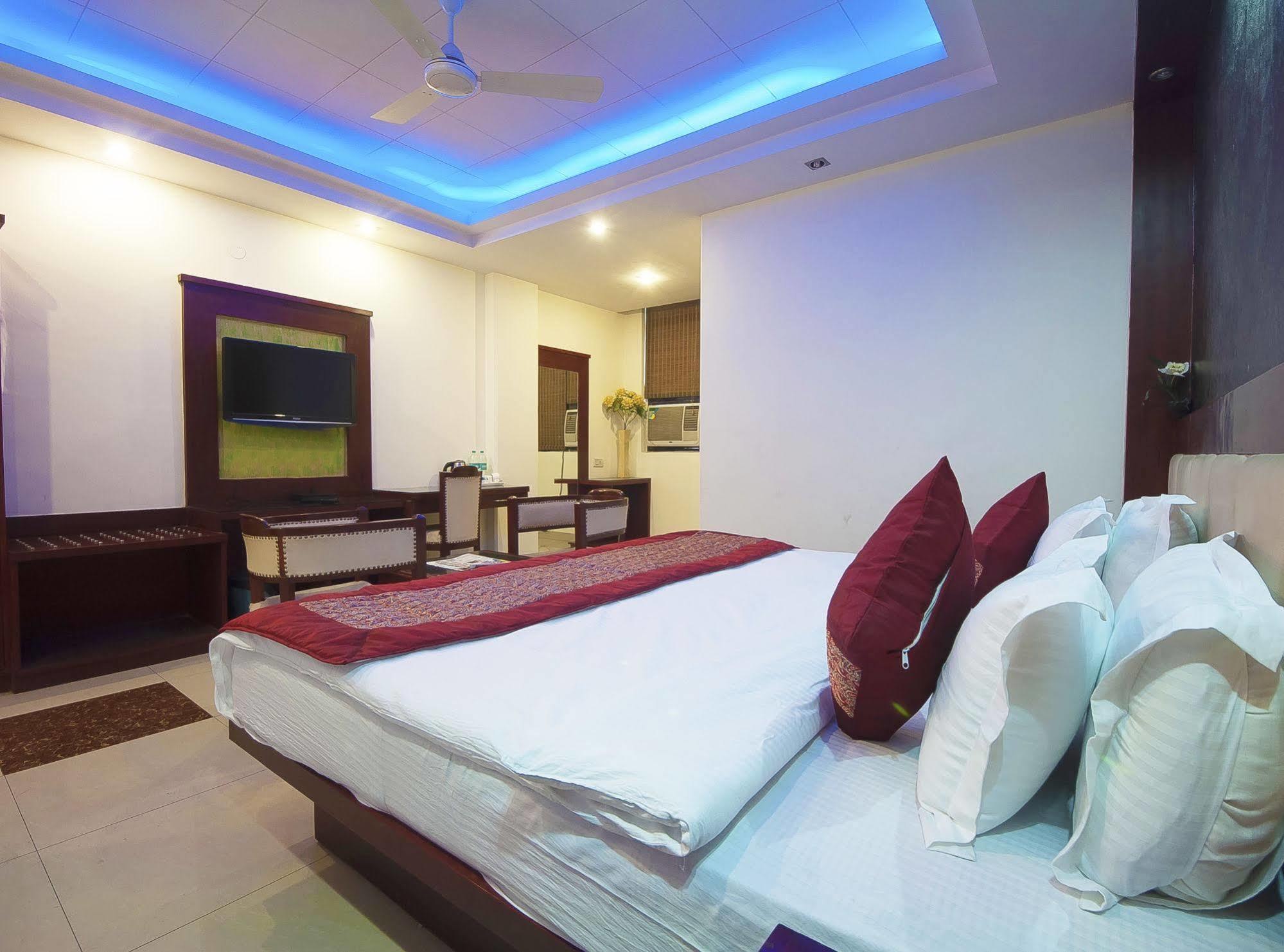 Oyo 3472 Hotel Rama Inn New Delhi Ngoại thất bức ảnh
